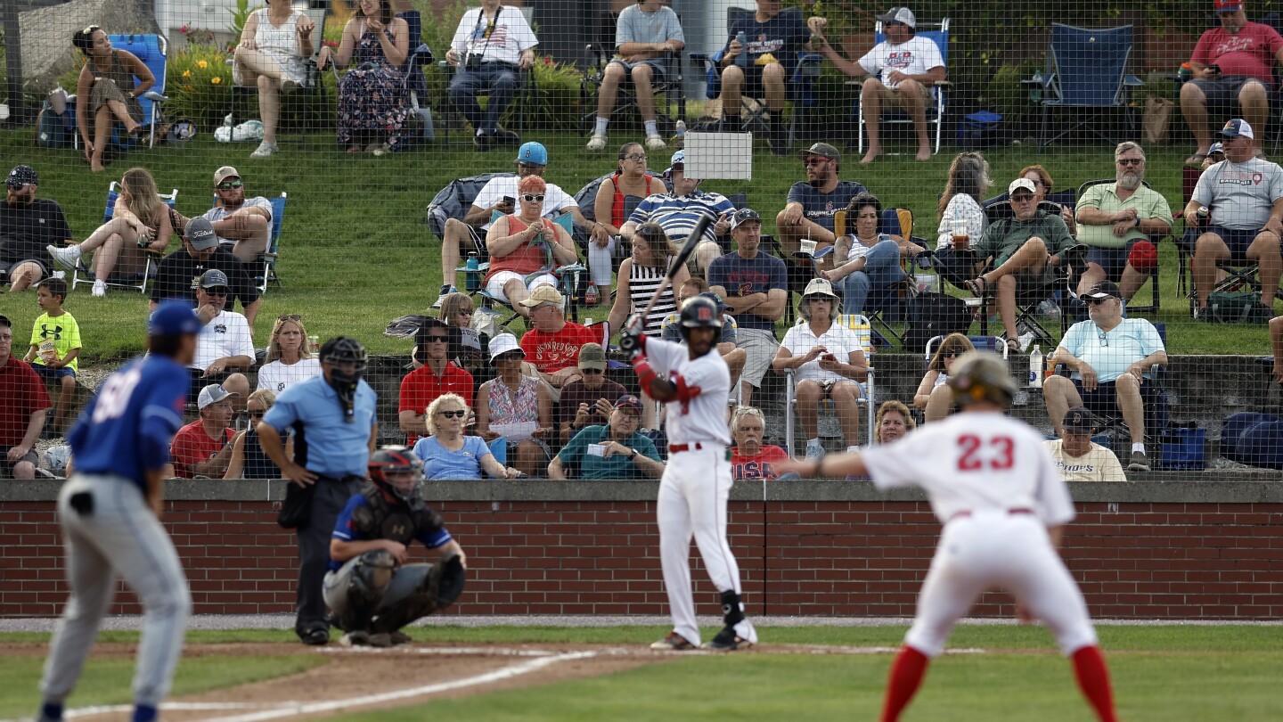 Cape cod minor league baseball on sale